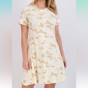 🎀NWOT Women’s Casual T-Shirt Dress Short Sleeves Beige Camo Colors Size 2XL
